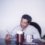 في-مكتبي-جريدة-الافق-رئيس-التحرير